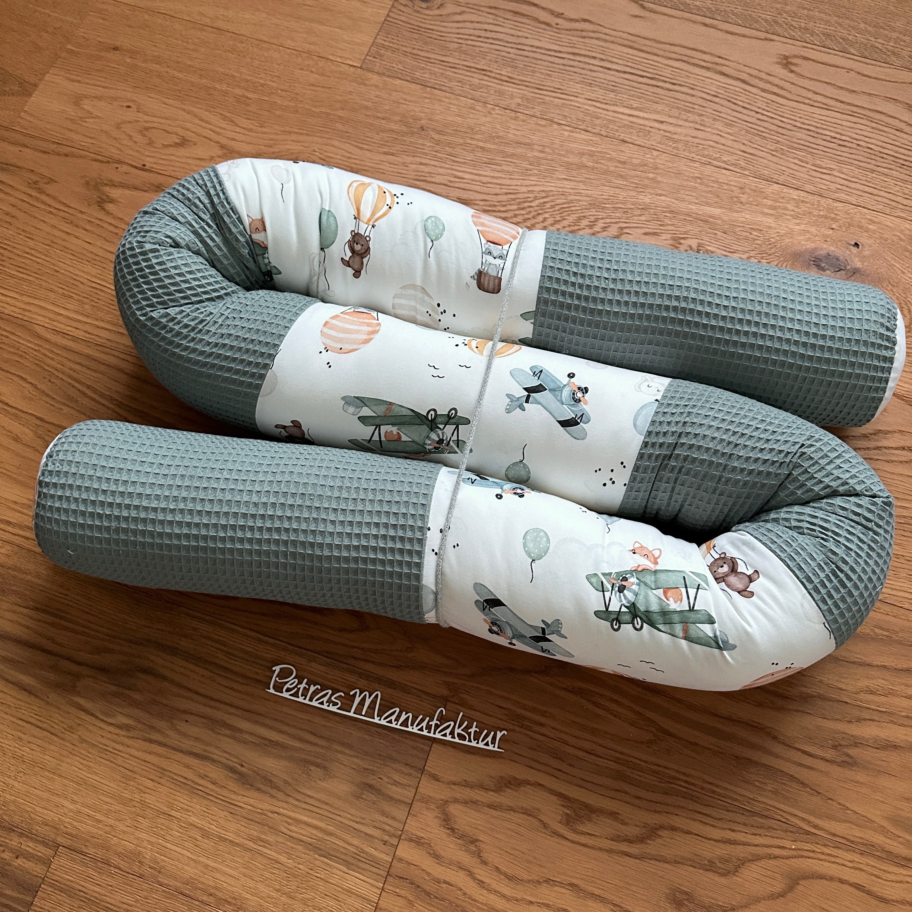 Bettschlange "fliegende Kuscheltiere"